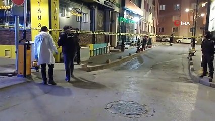 Sivas'ta Husumetli Gruplar Arasında Kavga: Aracın Lastikleri Kesildi