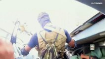 شاهد: المتمردون الحوثيون ينشرون فيديو يُظهر استيلاءهم على سفينة غالاكسي ليدر