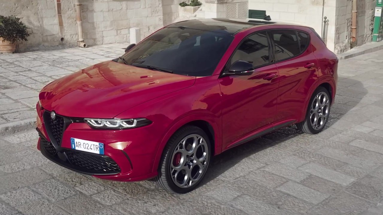 Alfa Romeo präsentiert „Tributo Italiano“ - Sondermodelle der Baureihen Tonale, Giulia und Stelvio