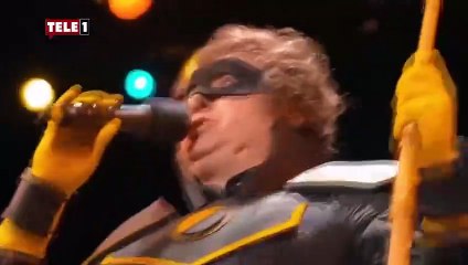 Arjantin'in yeni Devlet Başkanı Javier Milei'nin kostüm giyip şarkı söylediği anlar