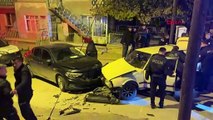 Ehliyetsiz Sürücü Polis Aracına Çarptı: Bir Polis Yaralandı