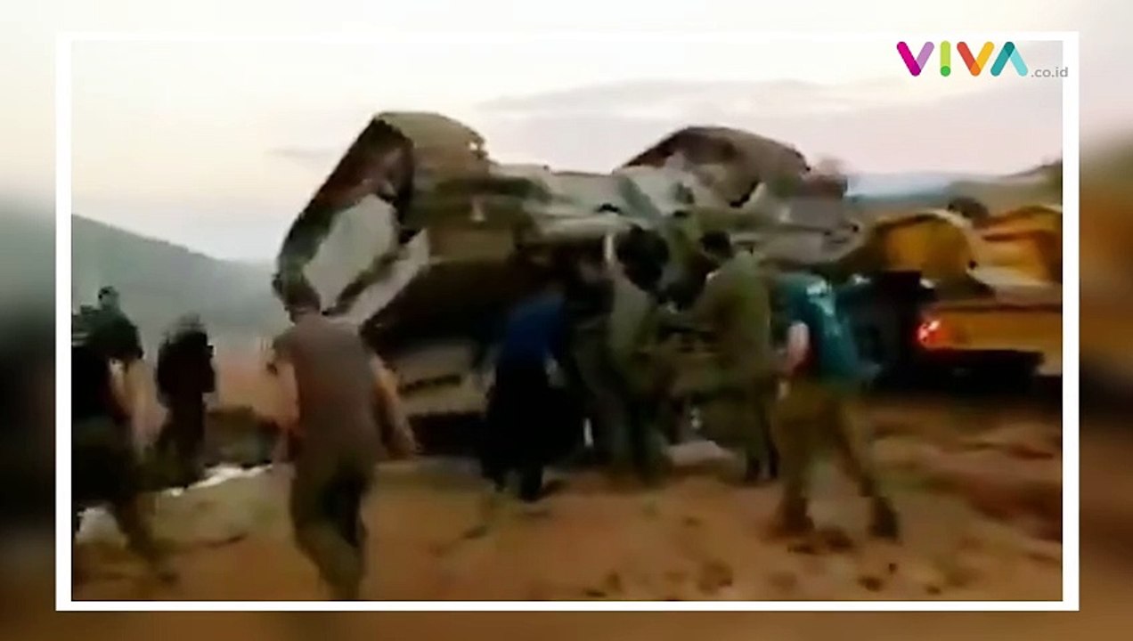 Momen Memalukan Merekam Tank Merkava 4 IDF Terguling