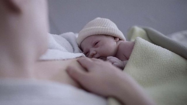 Les Premiers 1 000 Jours : L'incroyable aventure de six bébés à travers les étapes cruciales de leur existence