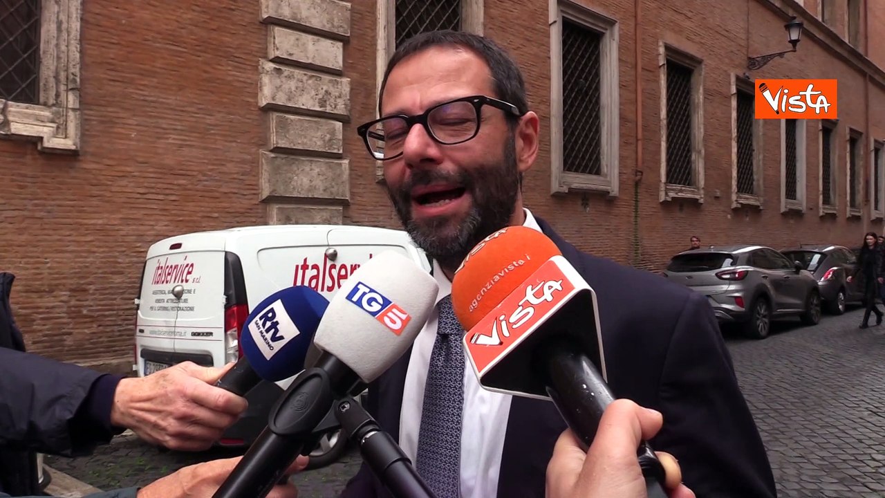 Manovra, Patuanelli (M5s): "Il Governo ? forte con i deboli e debole con i forti"