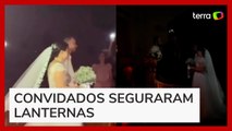 Noivos se casam à luz de velas após queda de energia em cidade de Goiás