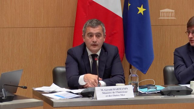 Loi immigration: Gérald Darmanin affirme qu' il n'y aura plus de mineurs dans les centres de rétention administrative