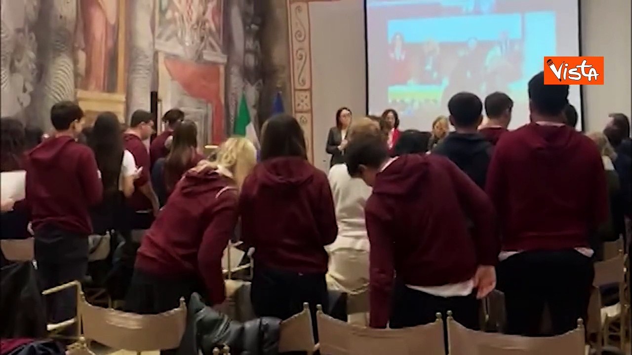 Giusy Versace porta studenti in Senato, ragazzi fanno "rumore" per Giulia Cecchettin