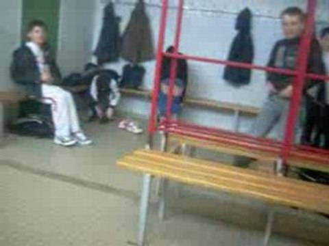 VESTIAIRE COLLEGE JEAN MONNET