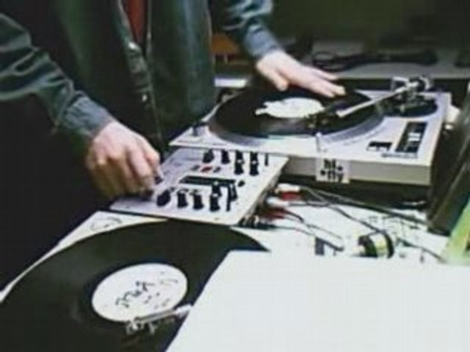 Masta Flow "The DJ" - Scratch Routine