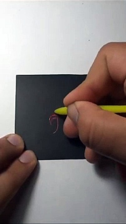 MixArts _ Lettering - N sobre cartulina mágica