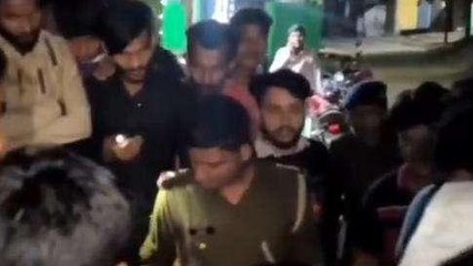 किशनगंज: बच्चा बेचने की कोशिश कर रही महिला को लोगों ने धर दबोचा, फिर..