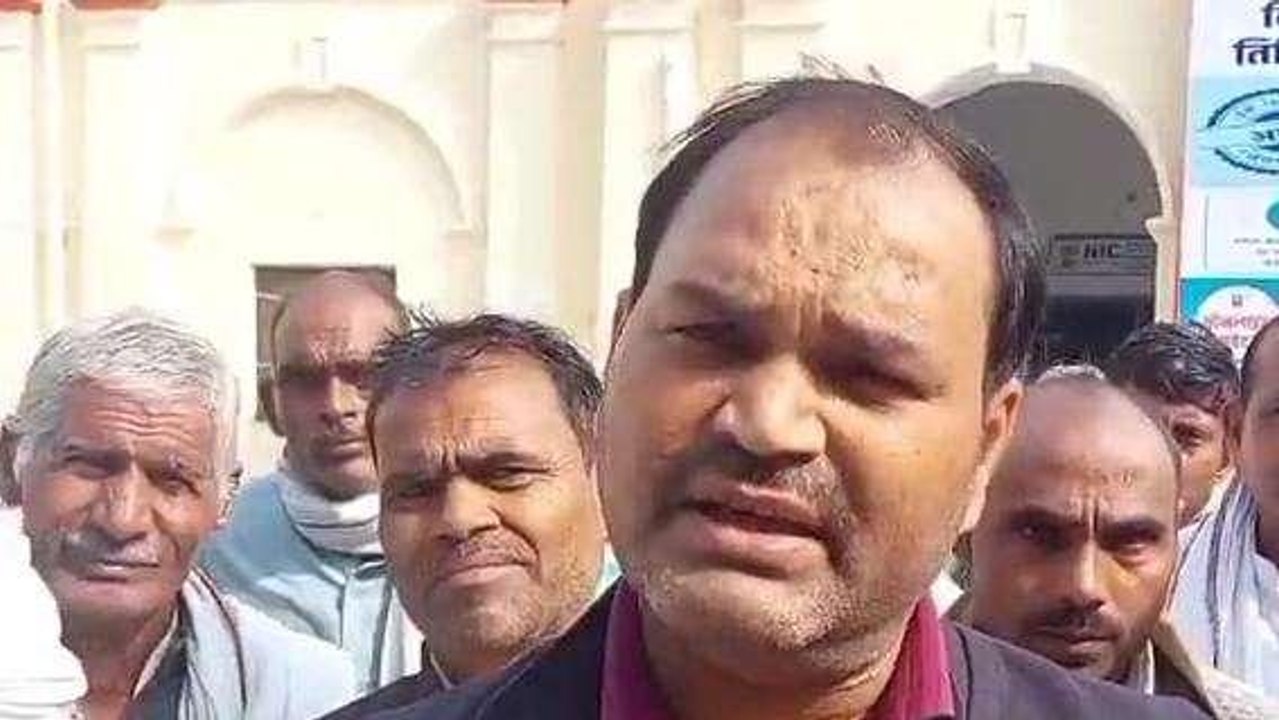 हरदोई: गंगा एक्सप्रेस वे की अधिग्रहित जमीन का व...