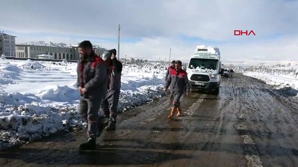 Hava sıcaklığının kışın eksi 20'yi bulduğu Erzurum'da şimdiden 600 mezar yeri kazıldı