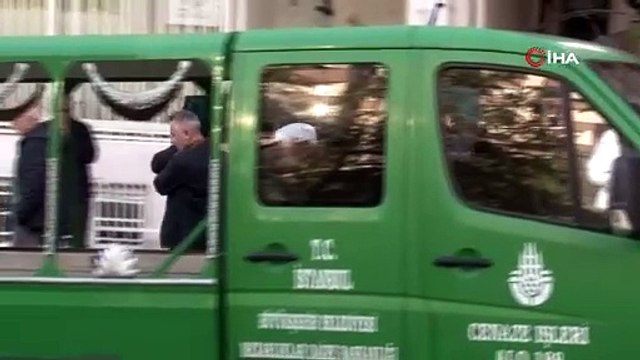 Sultangazi'de dehşet: Boşanmak üzere olduğu eşini evde kaçan üvey kızını sokak ortasında öldürüp intihar etti