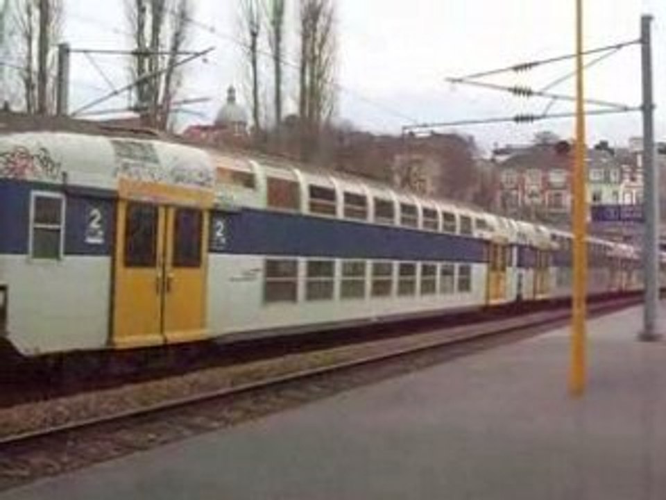 départ du VB2N avec la bb 16655