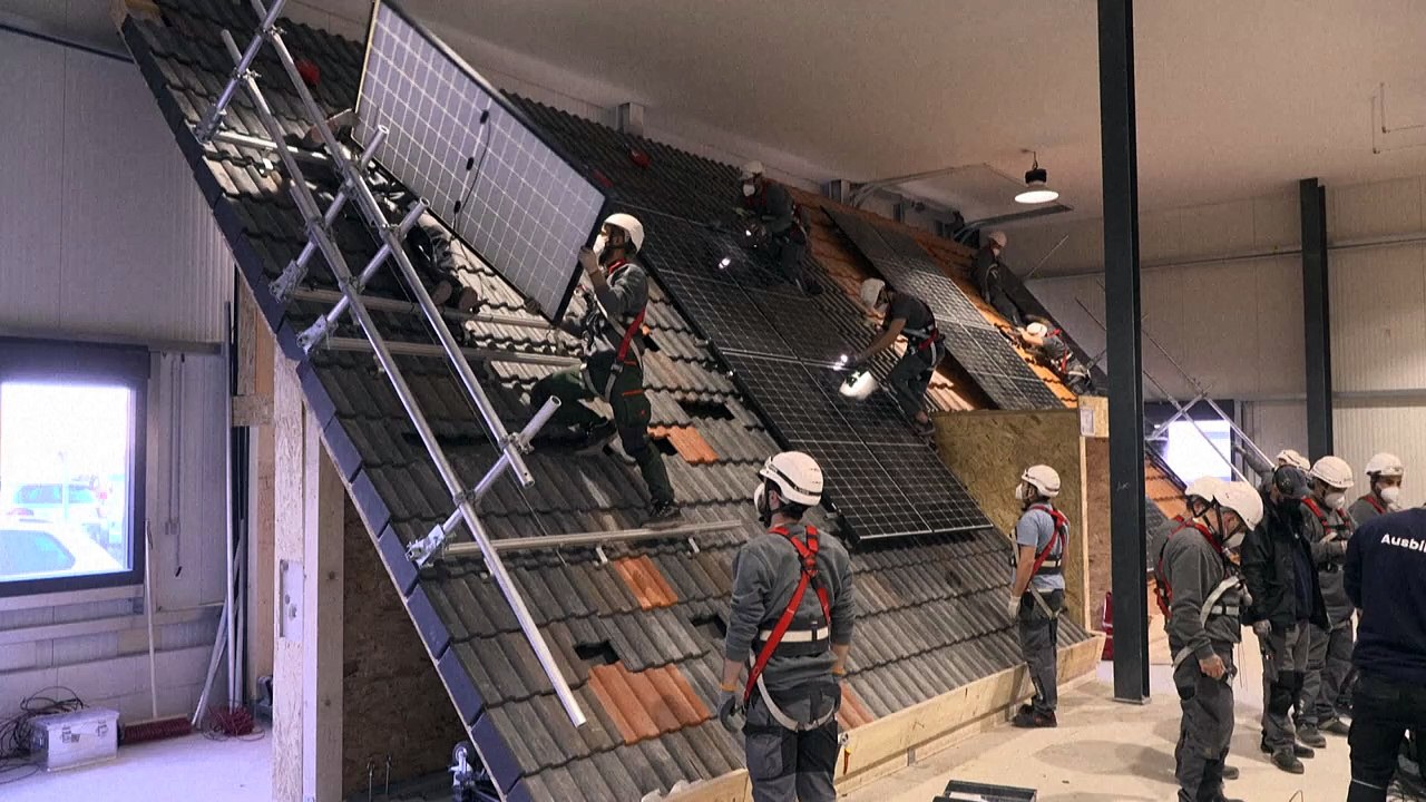 Fachkräftemangel: Berliner Solarfirma setzt auf Quereinsteiger