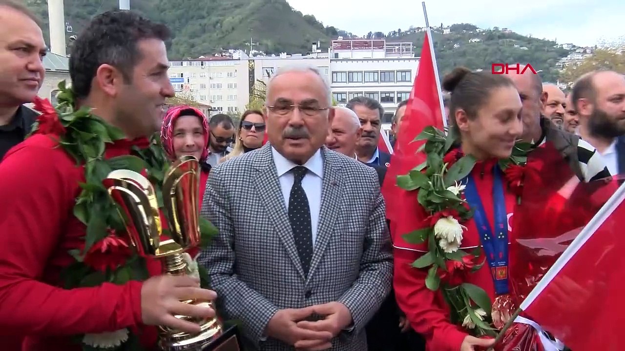 Avrupa 22 Yaş Altı Boks Şampiyonası'nda Altın Madalya Kazanan Gamze Soğuksu Memleketinde Karşılandı