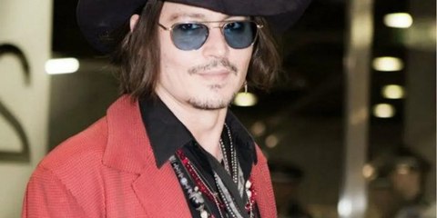 Johnny Depp continue son parcours après le retrait de Pierre Niney : une photo qui révèle tout
