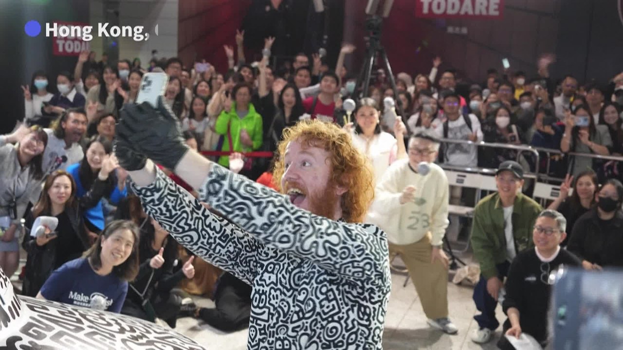 Mr Doodle atterrit dans le métro de Hong Kong a...