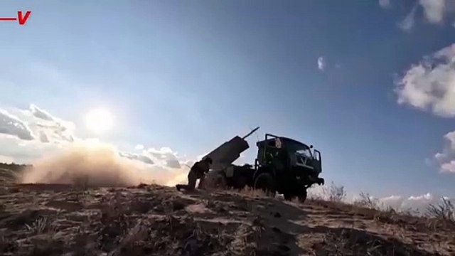 Reports Indicate Russian Soldiers Are Sticking Hands Out of the Trenches in an Attempt To Deliberately Get Shot and Sent Home