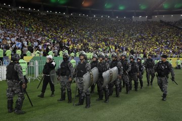Fans clash with police before Brazil vs Argentina