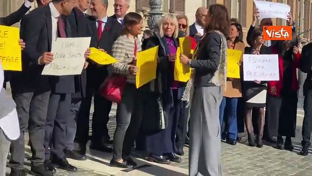 Flashmob Educare per prevenire a Montecitorio per dire basta alla cultura patriarcale