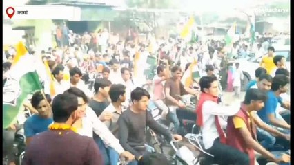 कामां: कांग्रेस प्रत्याशी खान ने निकाला रोड़ शो, उमड़ा जनसैलाब
