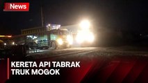 Kereta Api Tabrak Truk Mogok di Mojokerto
