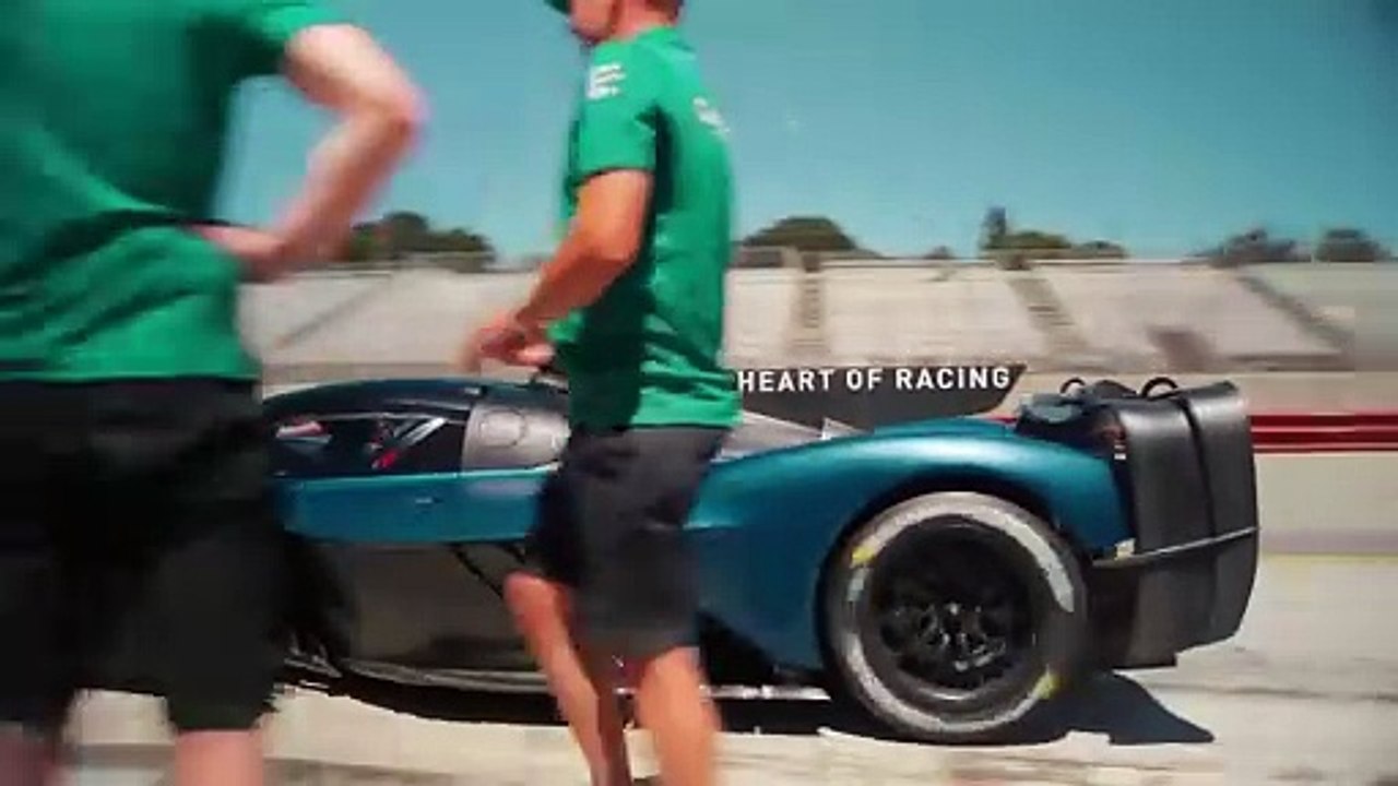 1,000HP Cosworth V12 SCREAMS around Laguna Seca at 11,000RPM [4K]