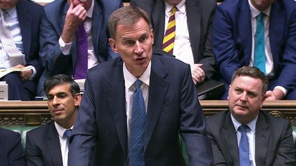 Jeremy Hunt cuts NI tax rate to 10% from January