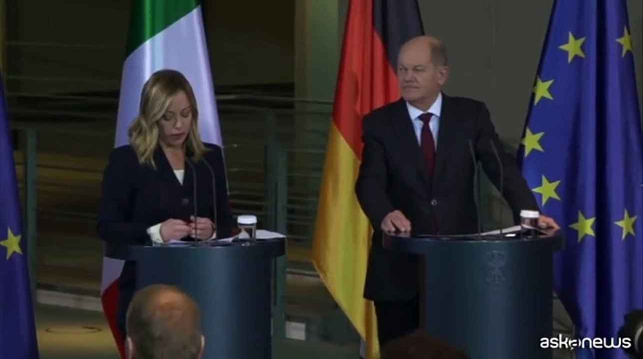 Meloni a Berlino firma patto Italia-Germania: "Ottima notizia per Ue"