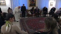 El papa se reúne con familiares de gazatíes y de rehenes israelíes de Hamás