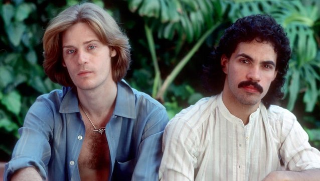 Daryl Hall Filed Restraining Order Against John Oates JUST NOW