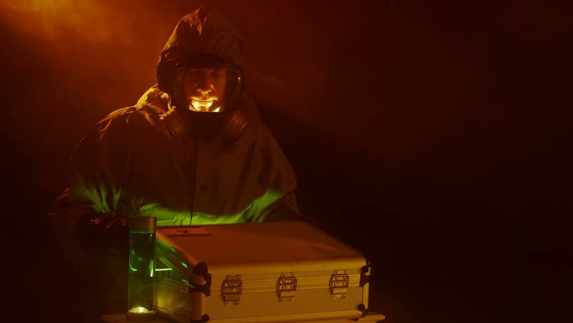 ⁣What If All Our Tech/Gadgets Were Nuclear Powered?