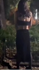 Ga butuh bermenit-menit pasti udah faham... HaHaHa