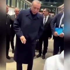 Erdoğan Almanya'da çocuklara 200 TL dağıttı