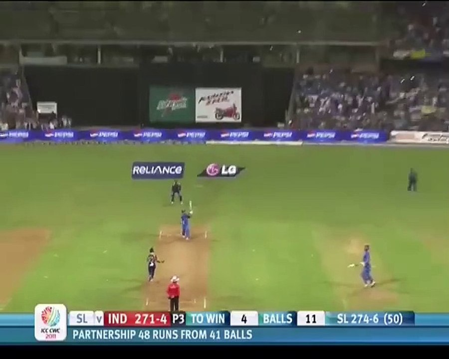 Dhoni finishes off in style!