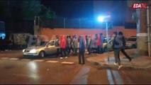 Cientos de inmigrantes llegan cada noche y por la puerta de atrás al cuartel madrileño de Carabanchel