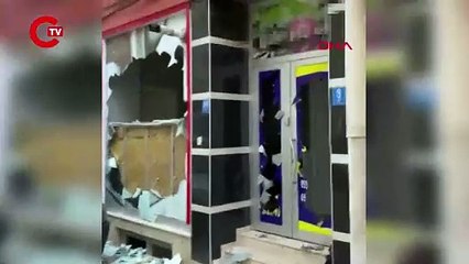 Eski patronuna kızdı, keserle işyerinin camlarını kırdı!