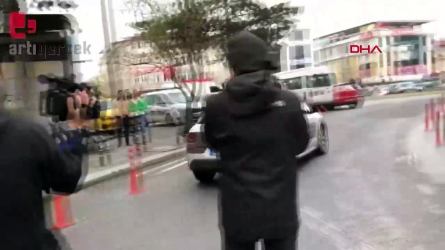 Sosyal medya fenomeni Banu Parlak serbest bırakıldı: Adliyeden koşarak çıktı