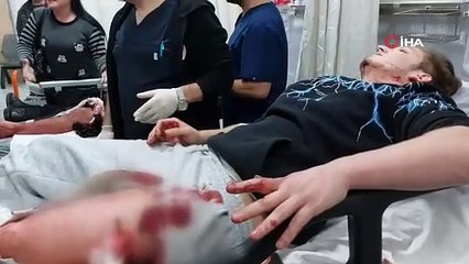 Bıçaklı saldırıya uğrayan 2 arkadaş hastanelik oldu