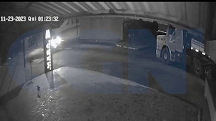 Vídeo mostra forte colisão envolvendo viatura da Força Rural