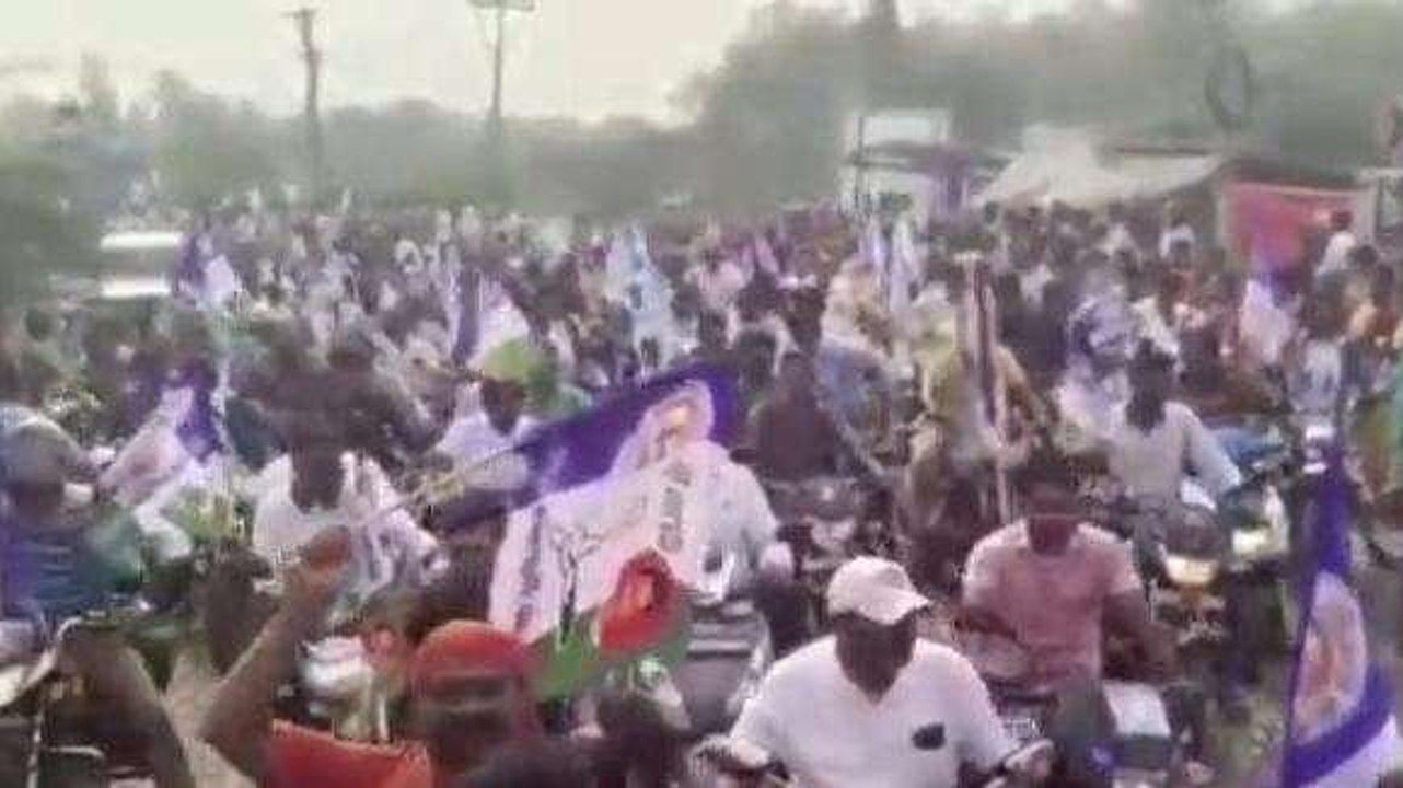 విజయనగరం జిల్లా: వైసీపీ బస్సుయాత్రకు పొటెత్తుతున్న జనం