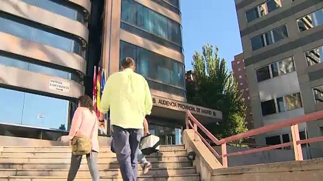 La Audiencia de Madrid ordena reabrir otra causa contra Ayuso por los protocolos de derivación