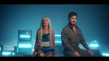 Mustafa Ceceli & Yıldız Tilbe - Aşktan Giderken