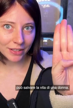 Il gesto anti violenza può salvare la vita di una donna da un uomo violento