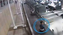 Quand un enfant de 3 ans part faire un tour de tapis à bagages dans un aéroport au Chili