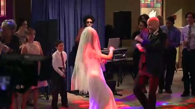 Extended Family - saison 1 Bande-annonce VO