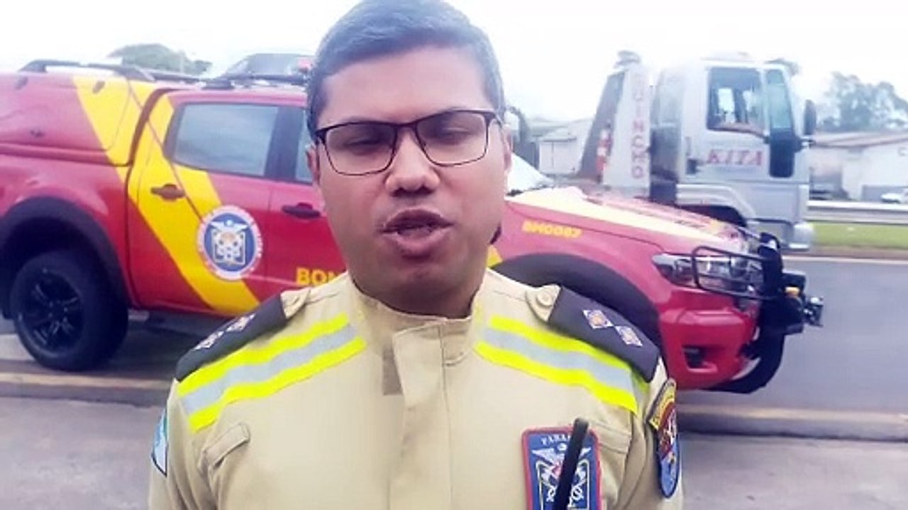 Umuarama: Mecânico fica ferido após cavalete ceder e perna ficar presa embaixo de caminhão