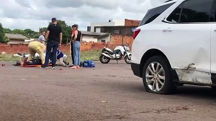 Forte colisão deixa motociclista ferido no Maria Luiza